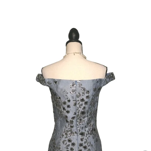 Sparkling off-the-shoulder seamed mermaid gown designed by Mac Duggal - Picture 7 of 14